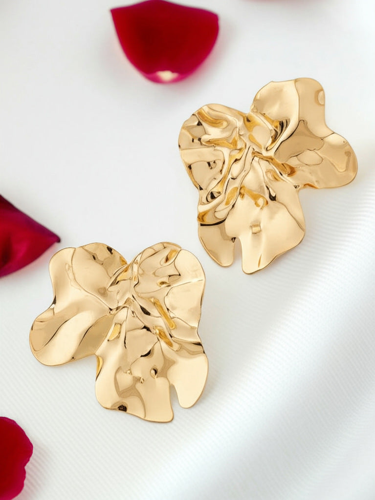Scrunched-Up-Shape Geometric Stud Earrings